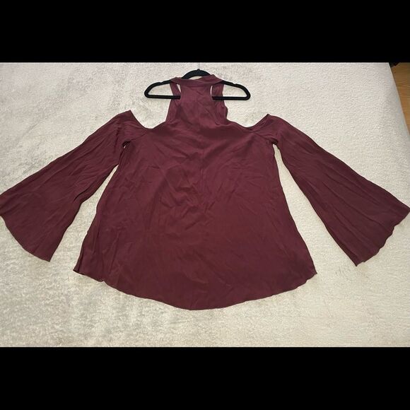 ELAN cold shoulder keyhole necktie blouse size medium new with tags burgundy - Picture 8 of 10